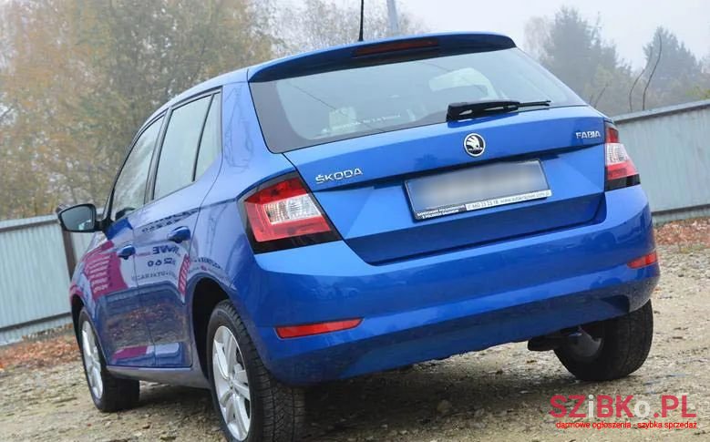 2019' Skoda Fabia 1.0 Tsi Ambition photo #5