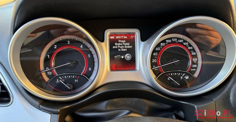 2013' Fiat Freemont photo #2