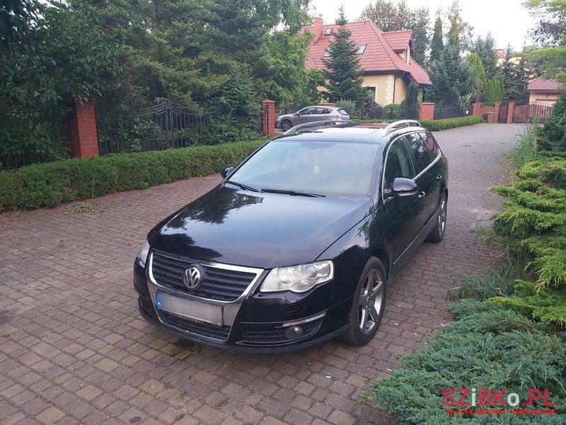 2007' Volkswagen Passat photo #2