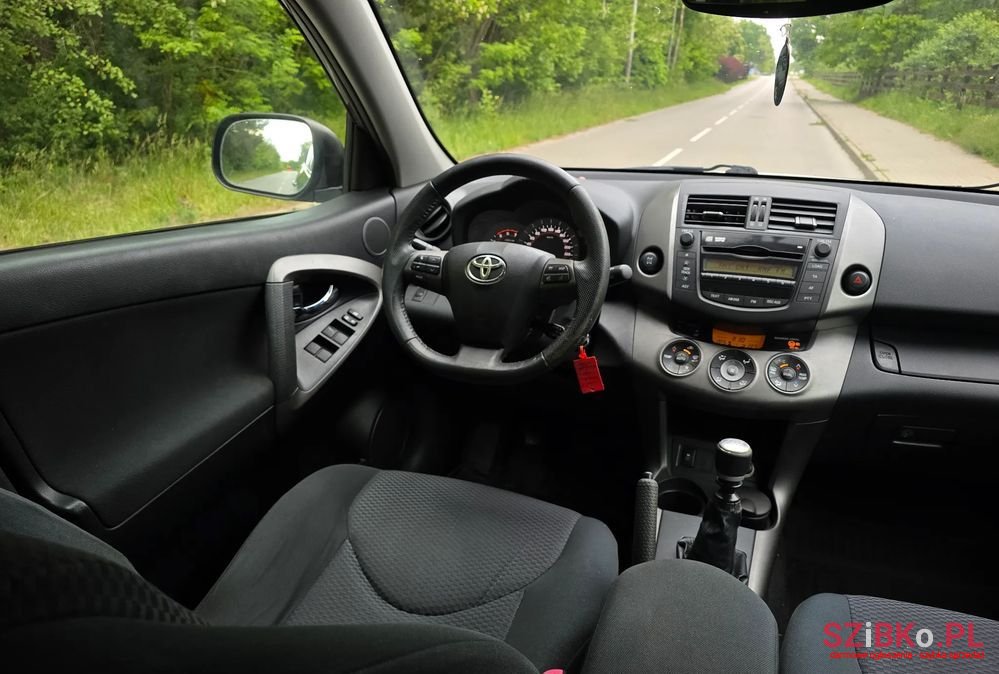 2010' Toyota RAV4 photo #5