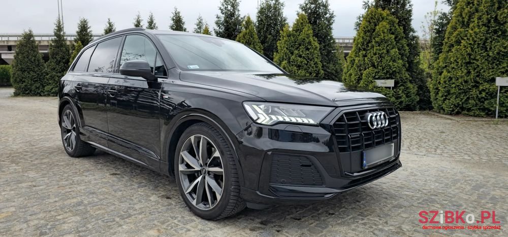 2021' Audi Q7 photo #3