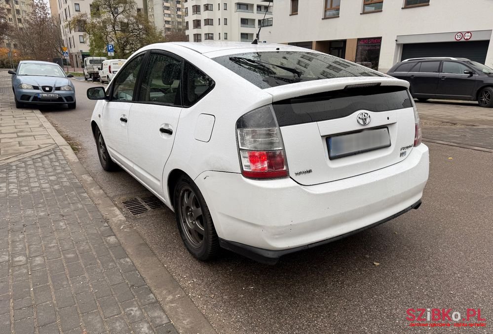 2005' Toyota Prius photo #4