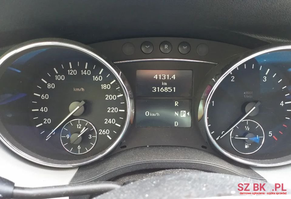 2008' Mercedes-Benz Klasa R photo #2