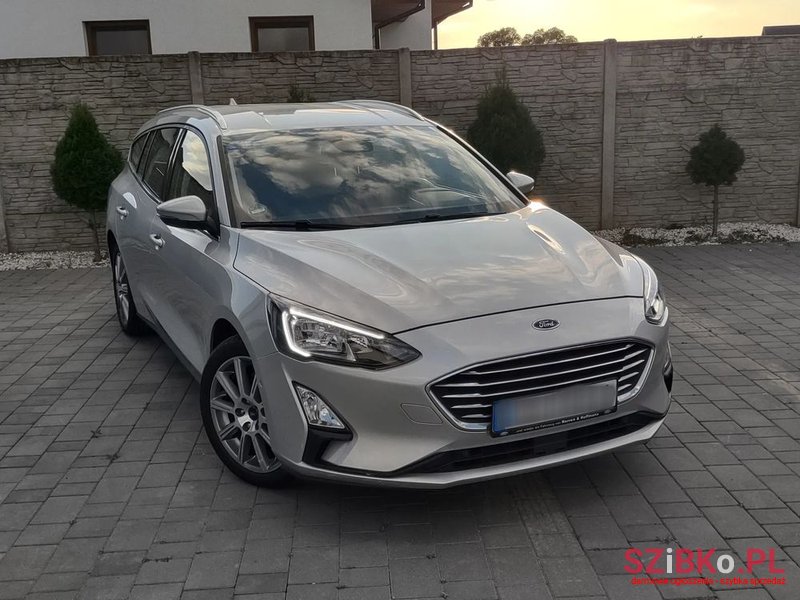 2020' Ford Focus photo #1