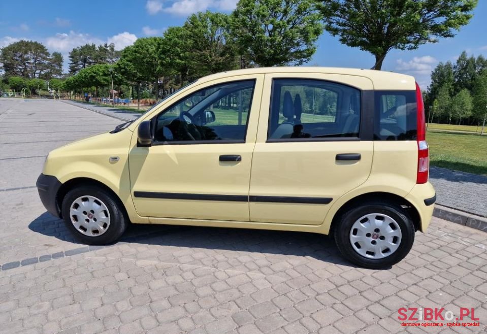 2011' Fiat Panda photo #3
