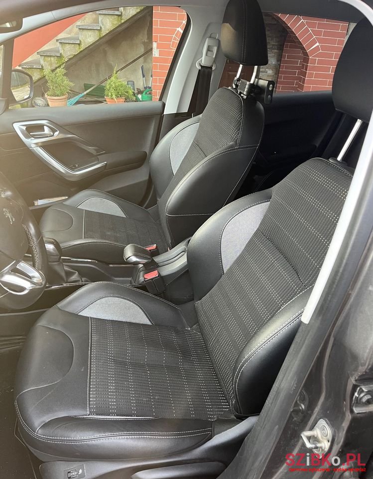2017' Peugeot 2008 photo #5