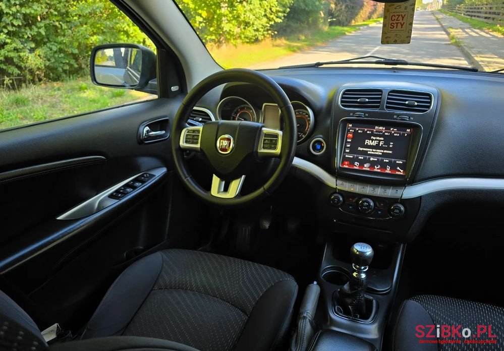 2013' Fiat Freemont 2.0 Multijet photo #4