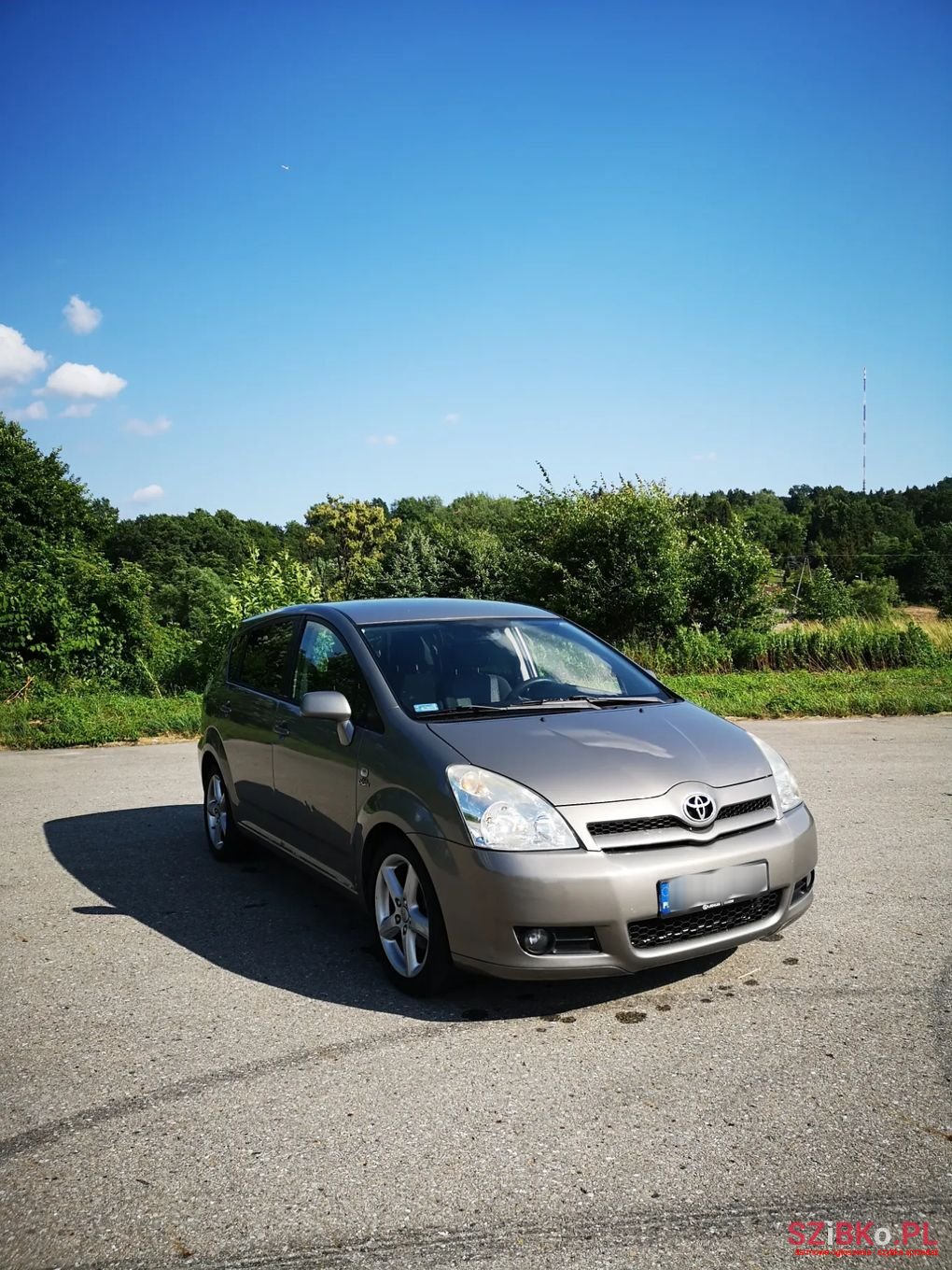 2007' Toyota Corolla Verso photo #2