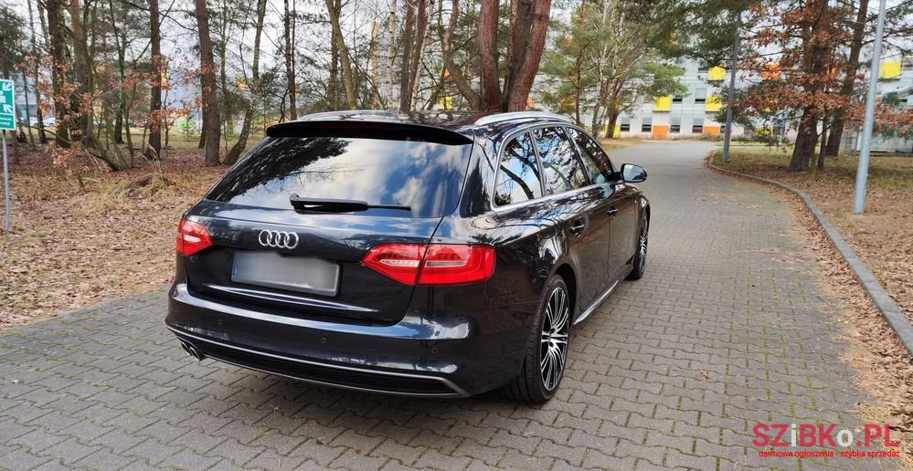 2012' Audi A4 Avant photo #6