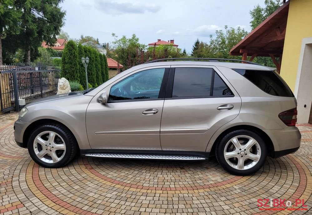 2008' Mercedes-Benz Ml 420 Cdi 4-Matic photo #6