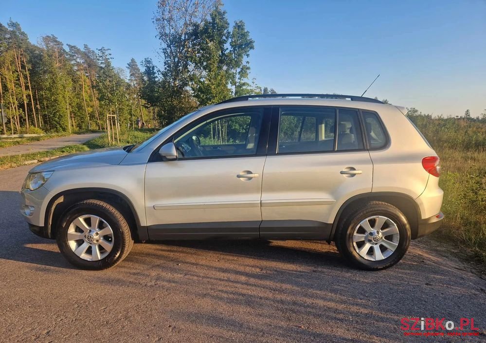 2010' Volkswagen Tiguan photo #4