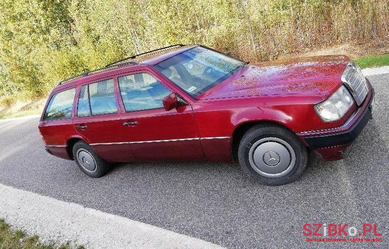 1992' Mercedes-Benz W124 photo #1