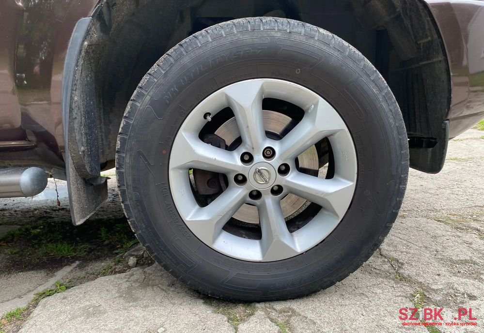 2009' Nissan Navara 2.5 D Platinum photo #4