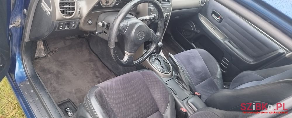 2000' Lexus IS 200 Elegance photo #4