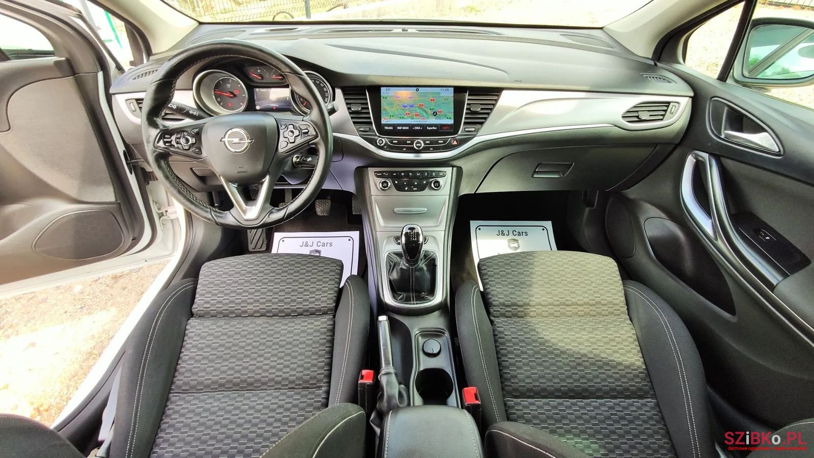 2016' Opel Astra photo #6