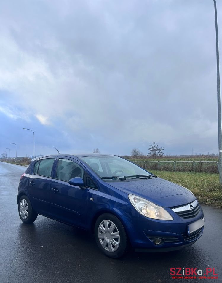 2007' Opel Corsa 1.4 16V Cosmo photo #2