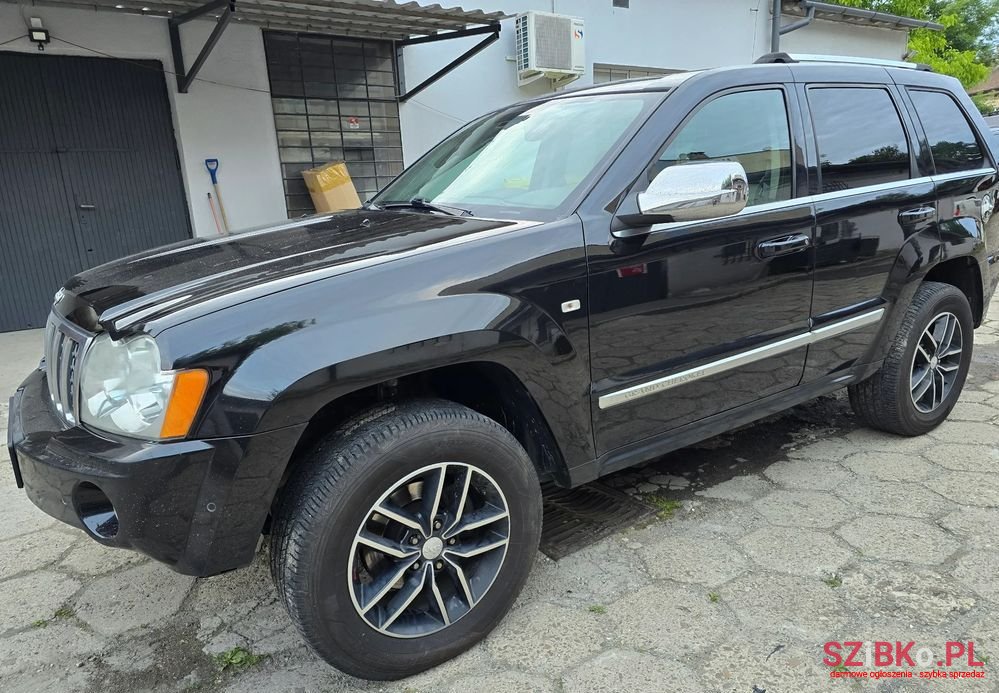 2007' Jeep Grand Cherokee photo #1