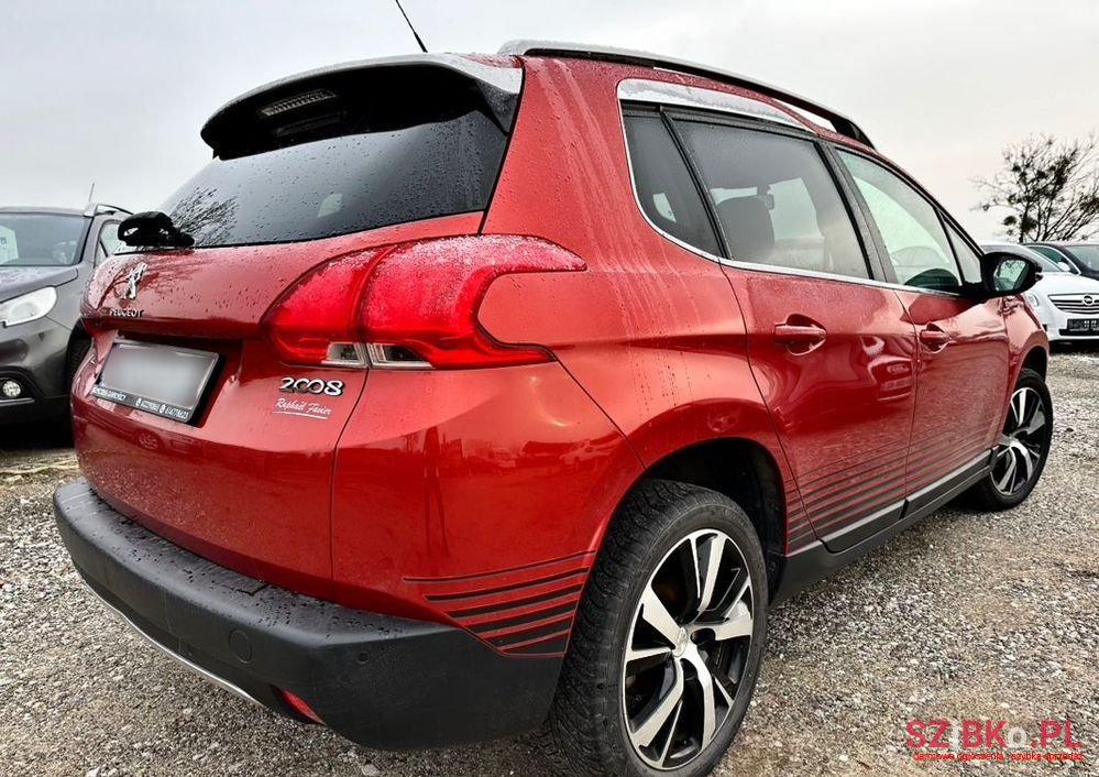 2015' Peugeot 2008 photo #5