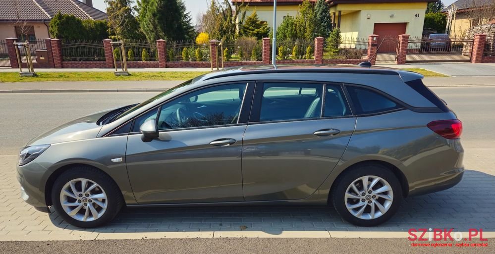 2019' Opel Astra photo #6