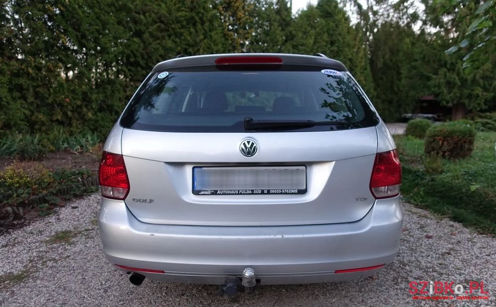 2010' Volkswagen Golf photo #4