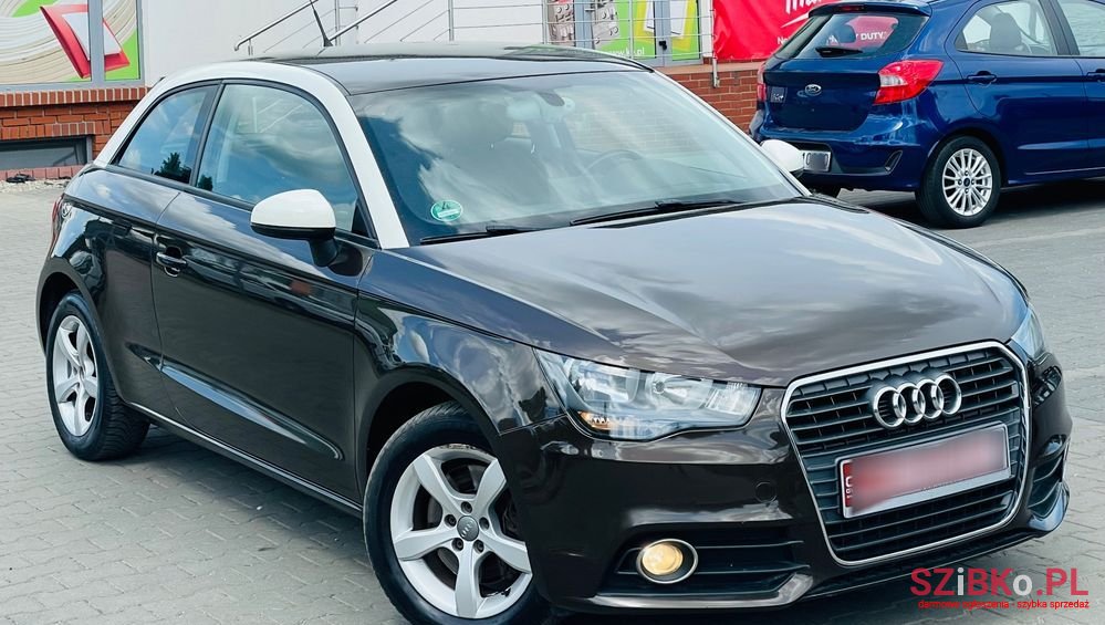 2011' Audi A1 1.6 Tdi S Line Sportpaket photo #1