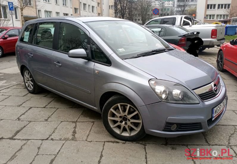 2007' Opel Zafira photo #1