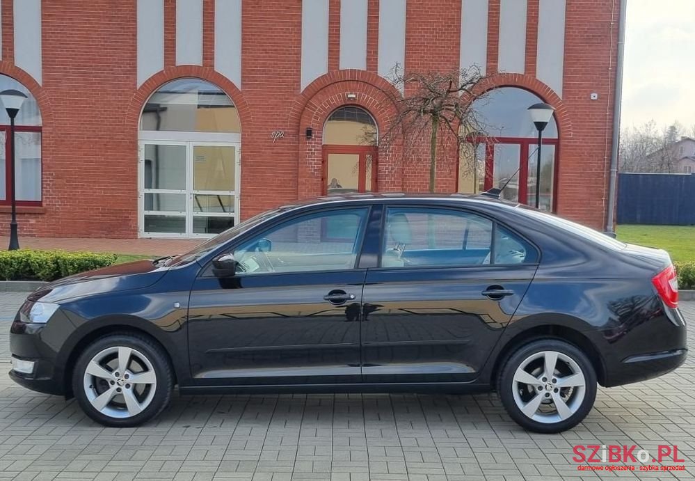 2013' Skoda Rapid 1.2 Tsi Ambition photo #2