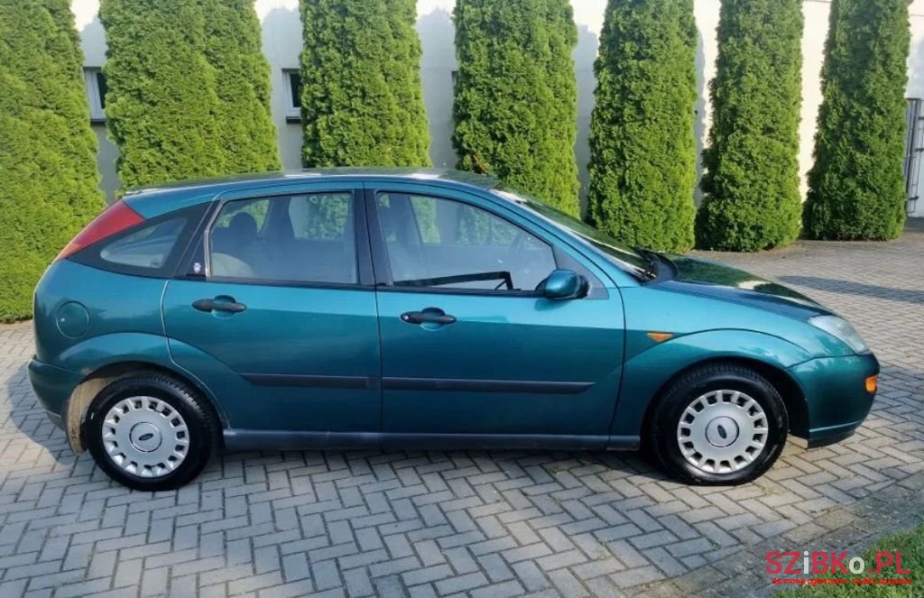 2000' Ford Focus photo #4