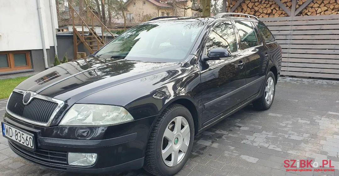 2005' Skoda Octavia photo #2