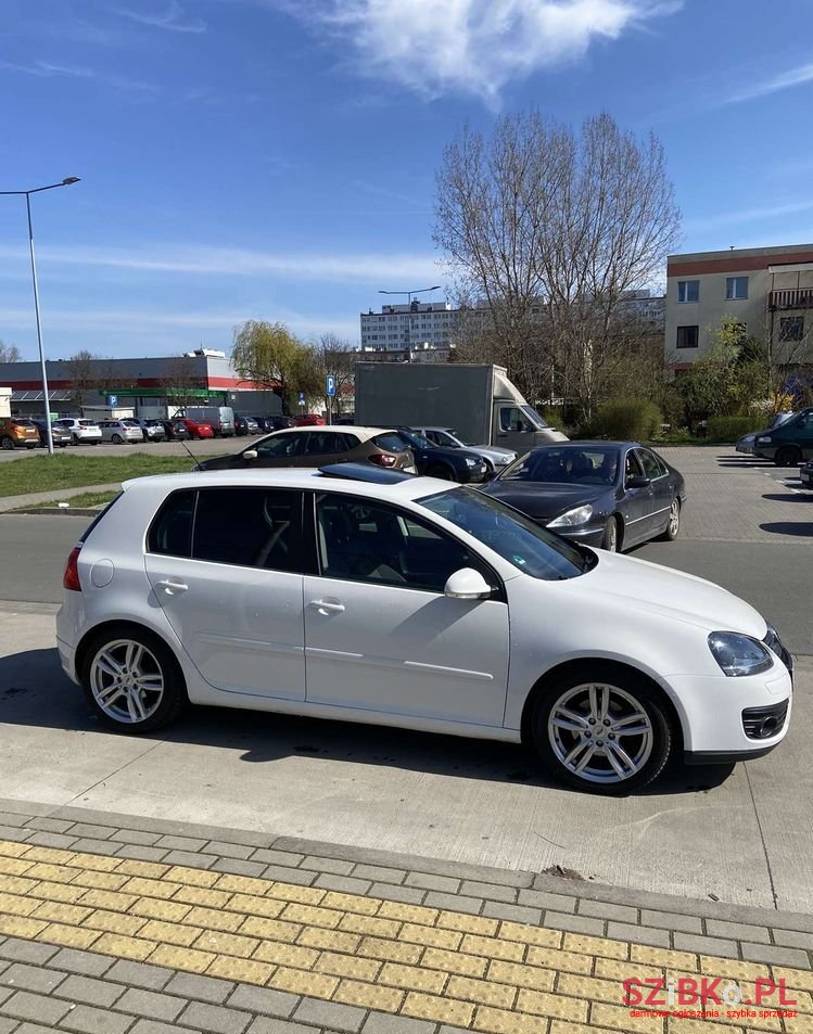 2008' Volkswagen Golf Sport photo #6