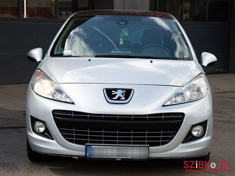 2011' Peugeot 207 1.6 Active photo #1