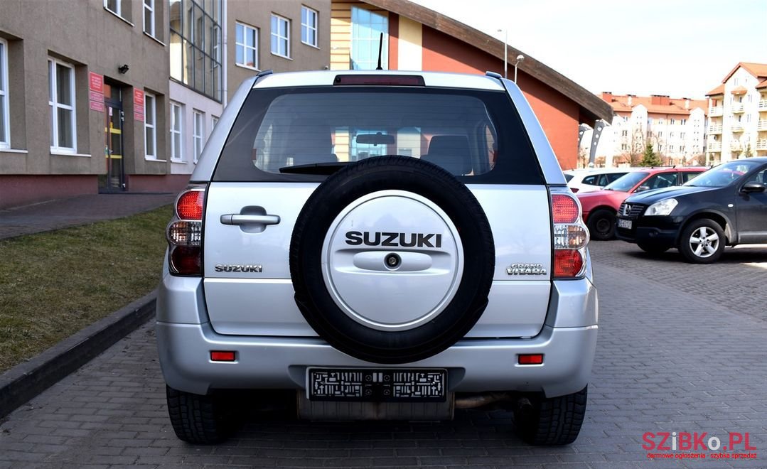 2009' Suzuki Grand Vitara photo #4