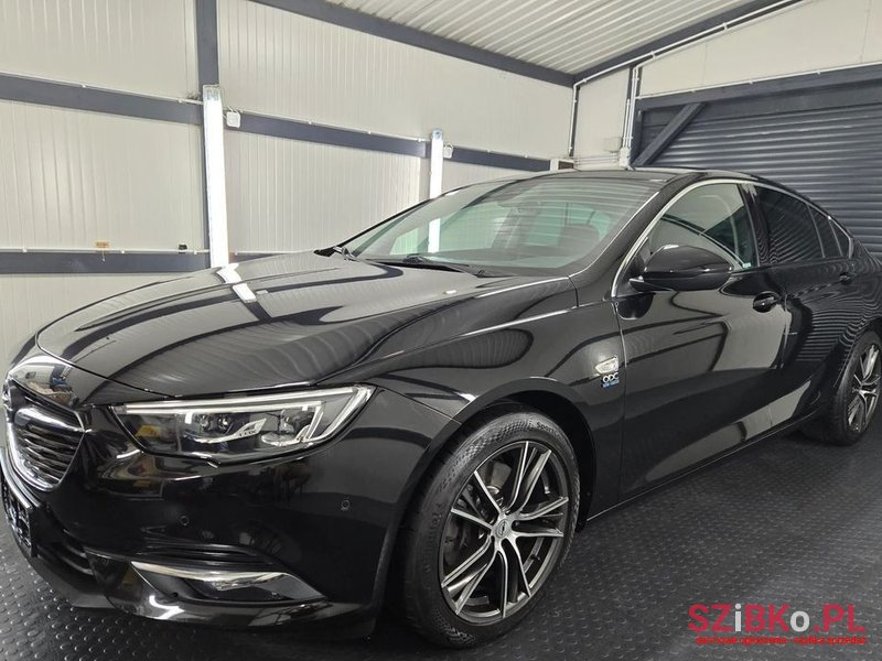 2018' Opel Insignia photo #4