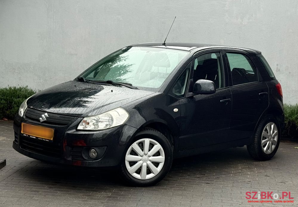 2008' Suzuki SX4 photo #1