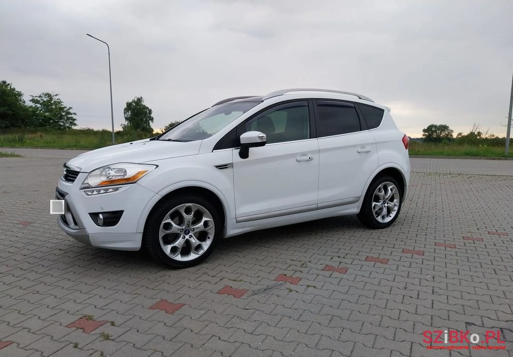 2012' Ford Kuga photo #2