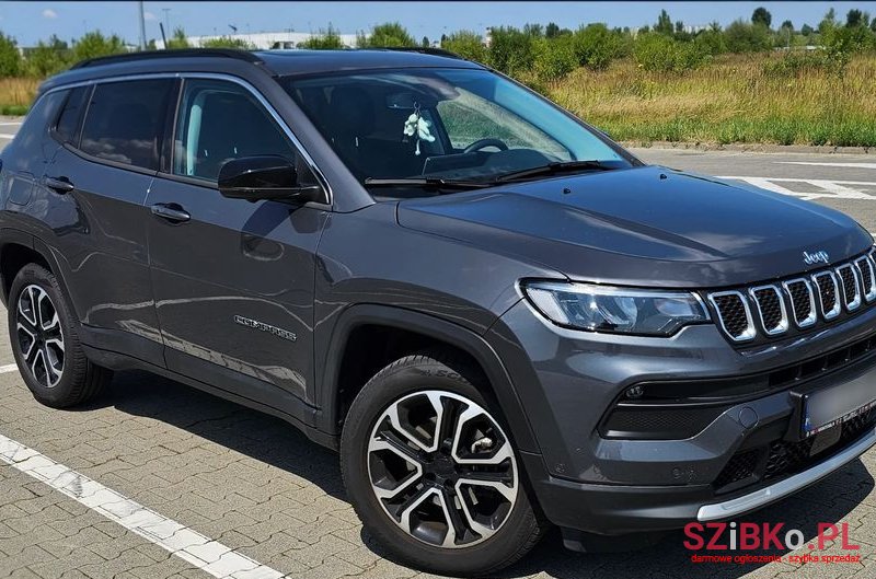 2023' Jeep Compass photo #3
