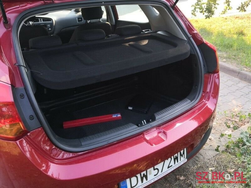 2013' Kia Ceed photo #2