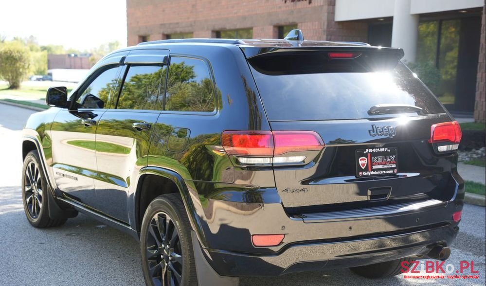 2018' Jeep Grand Cherokee 3.6 V6 Laredo photo #6