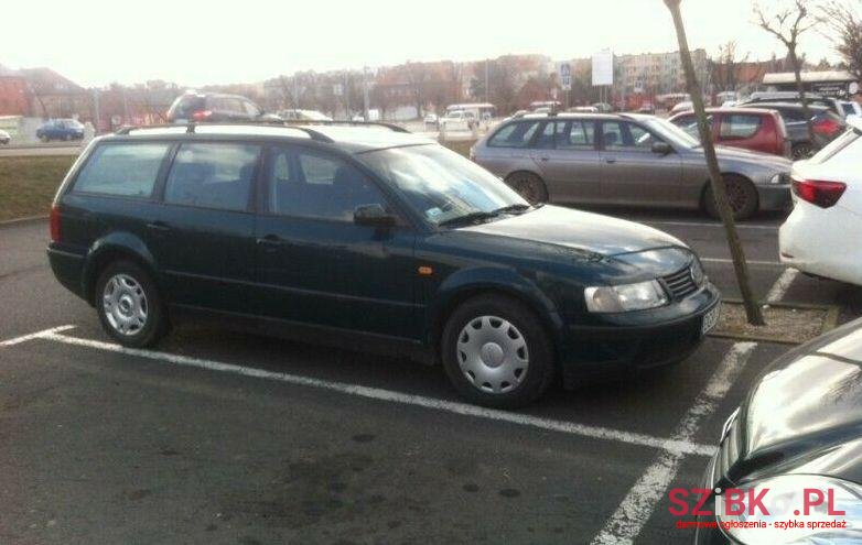 1998' Volkswagen Passat photo #1