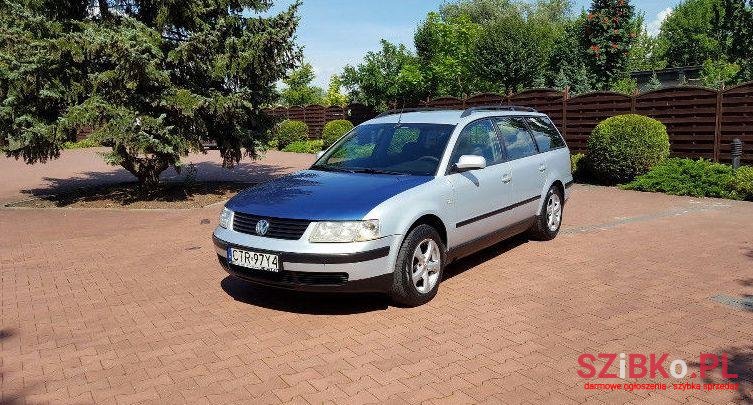 2000' Volkswagen Passat photo #2