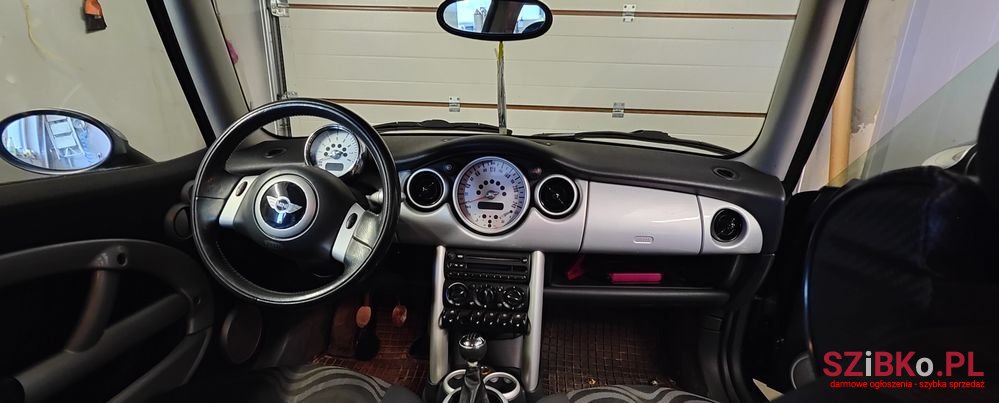 2002' MINI One Standard photo #6