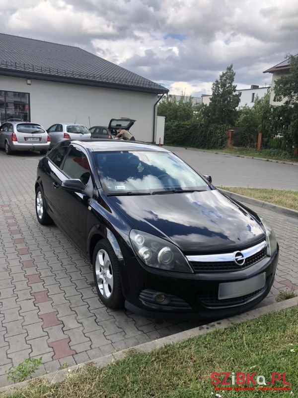 2008' Opel Astra photo #1