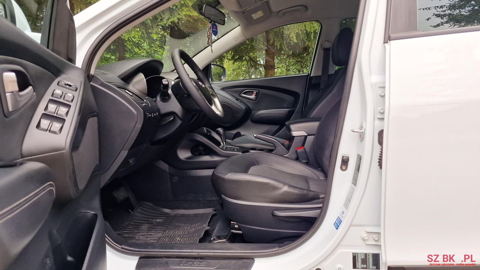 2011' Hyundai ix35 photo #5