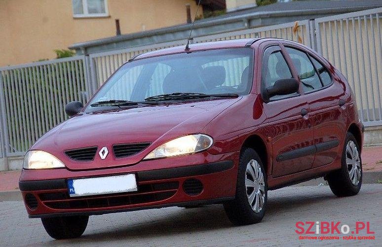 2001' Renault Megane photo #1