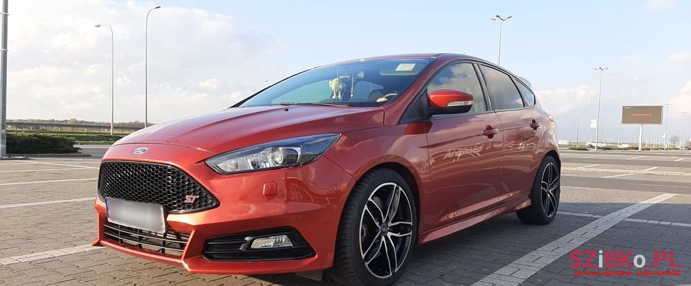 2017' Ford Focus St photo #1