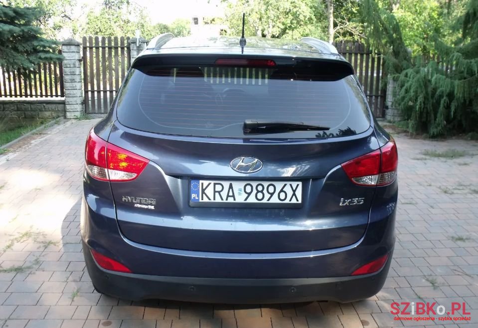 2011' Hyundai ix35 photo #6
