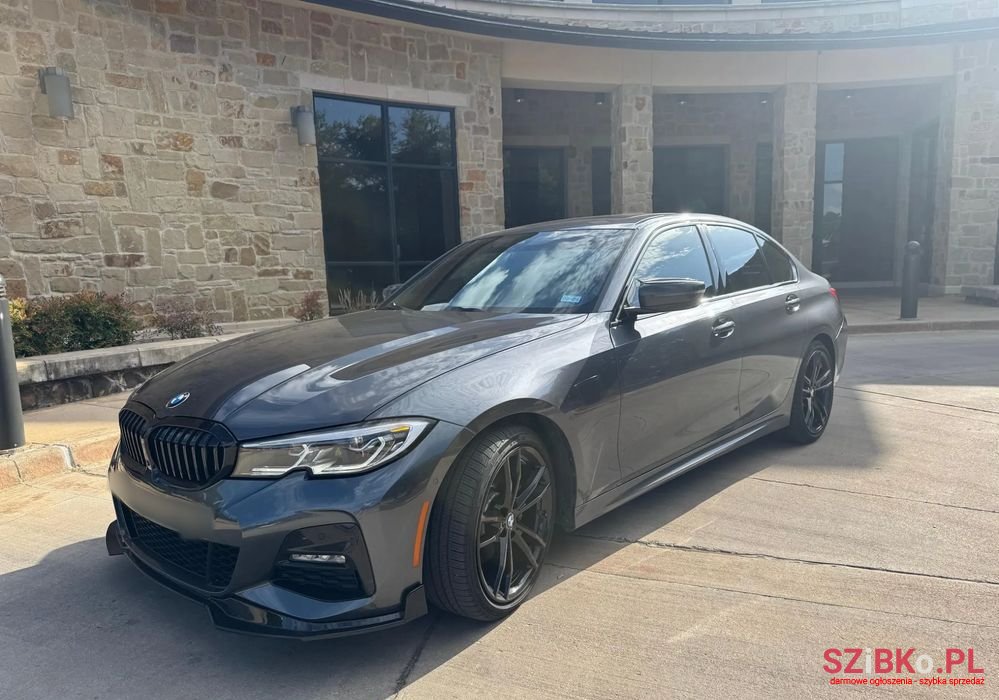 2020' BMW 3 Series 330I Xdrive M Sport photo #3