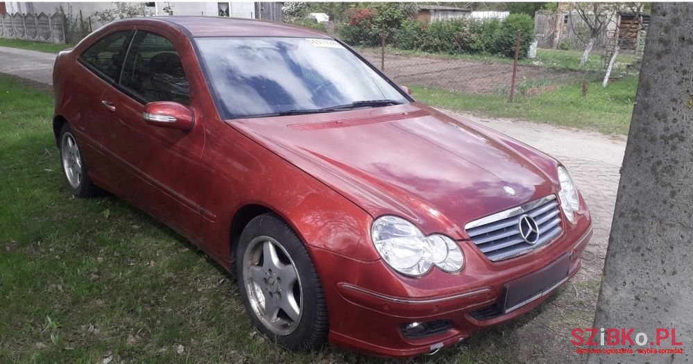 2006' Mercedes-Benz C-Class photo #1