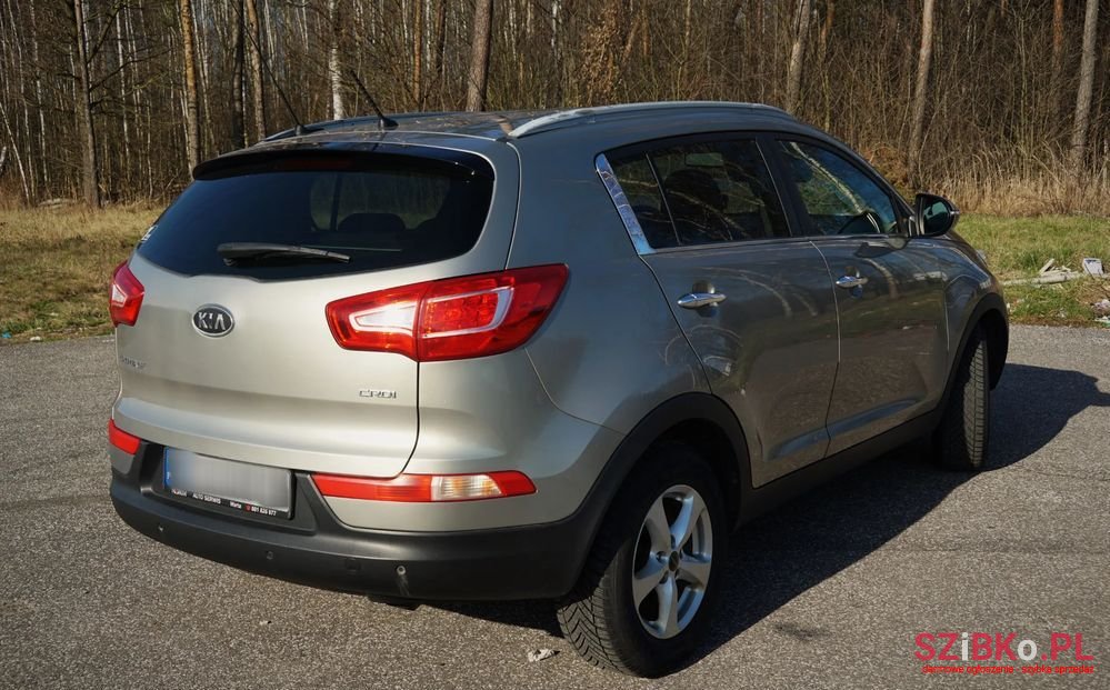 2011' Kia Sportage 1.7 Crdi M 2Wd photo #2