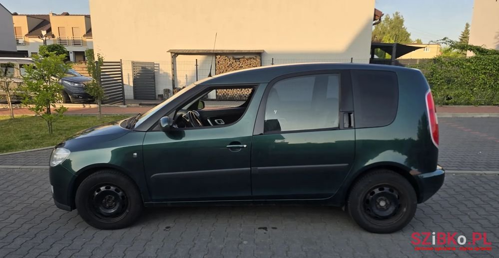 2009' Skoda Roomster 1.6 16V photo #3